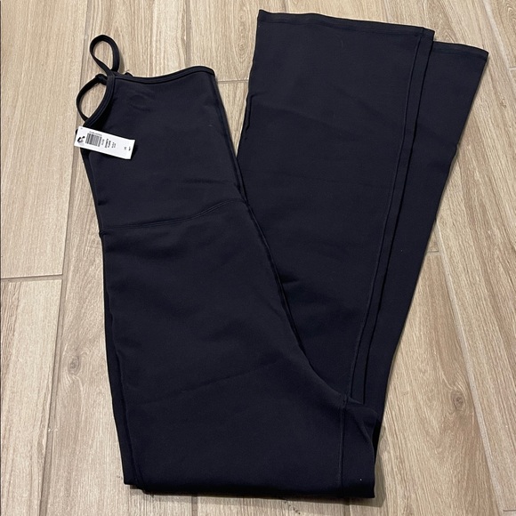 Aritzia Pants - NWT Aritzia Wilfred Free Divinity kick Flare 1 pc Jumpsuit Black Sz L